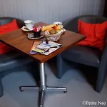 Au Jardin Des Deux Ponts Couette-café
