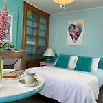 Au Jardin Des Deux Ponts Bed & Breakfast 3*