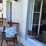 Au Jardin Des Deux Ponts Bed and Breakfast Abbeville