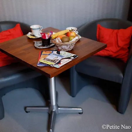 Au Jardin Des Deux Ponts Couette-café