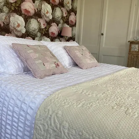 Au Jardin Des Deux Ponts Абвиль