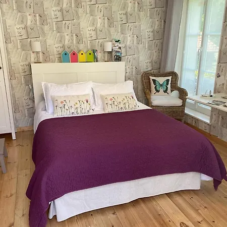 Bed & Breakfast Au Jardin Des Deux Ponts