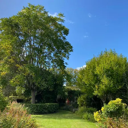 Au Jardin Des Deux Ponts Bed & Breakfast