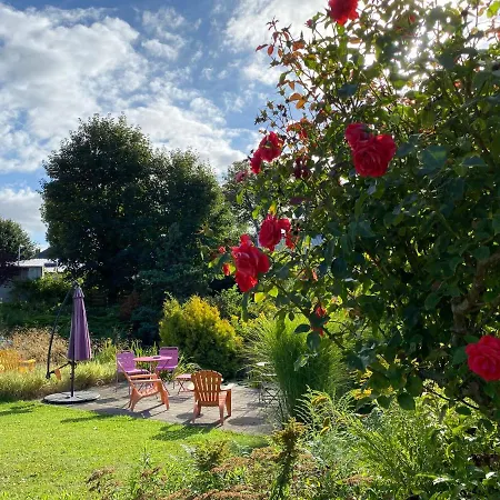 Au Jardin Des Deux Ponts