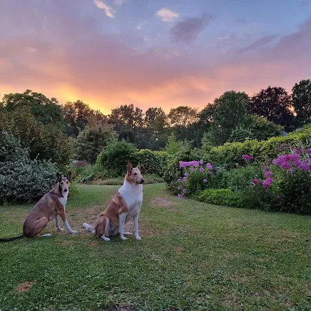 Au Jardin Des Deux Ponts Couette-café