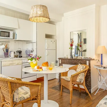 Bed & Breakfast Au Jardin Des Deux Ponts Abbeville