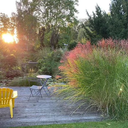 Bed and Breakfast Au Jardin Des Deux Ponts Abbeville