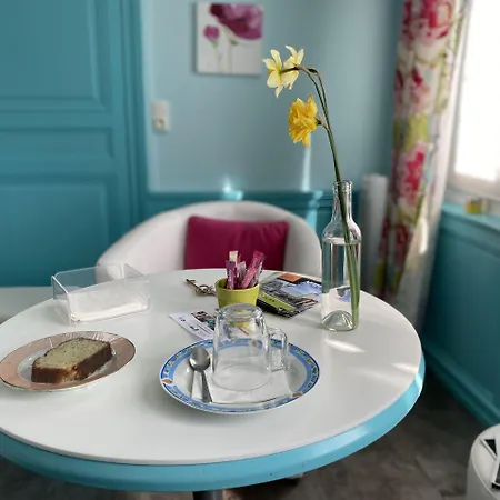 Au Jardin Des Deux Ponts Bed & Breakfast