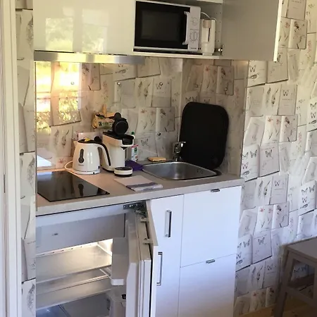 Au Jardin Des Deux Ponts 3* Абвиль