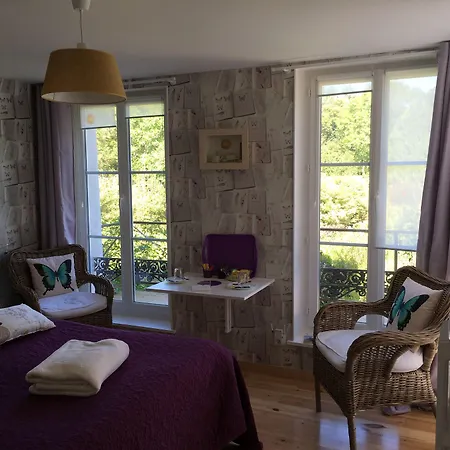Au Jardin Des Deux Ponts Bed & Breakfast