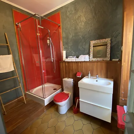 Au Jardin Des Deux Ponts Bed and breakfast