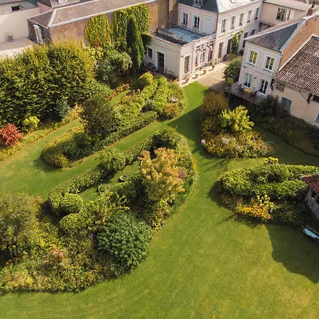 Au Jardin Des Deux Ponts Abbeville
