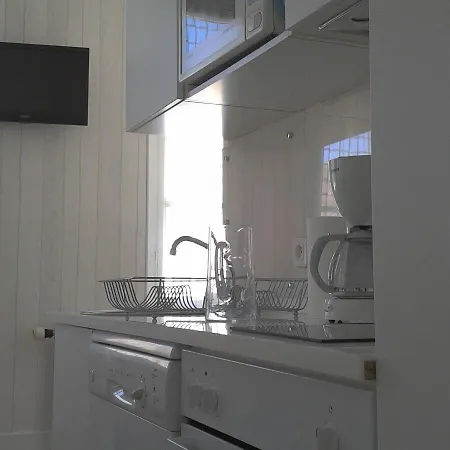 Au Jardin Des Deux Ponts Bed & Breakfast 3*