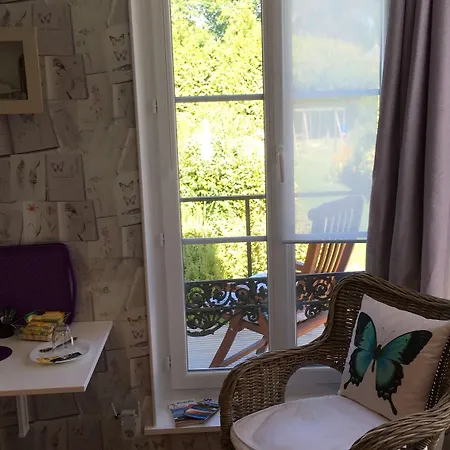 Au Jardin Des Deux Ponts Abbeville