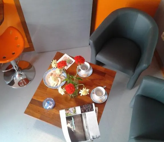 Au Jardin Des Deux Ponts Couette-café