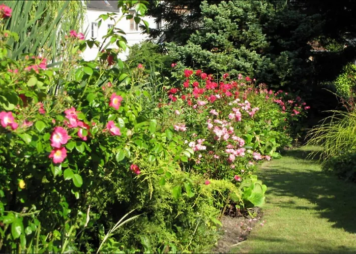 Couette-café Au Jardin Des Deux Ponts 3*