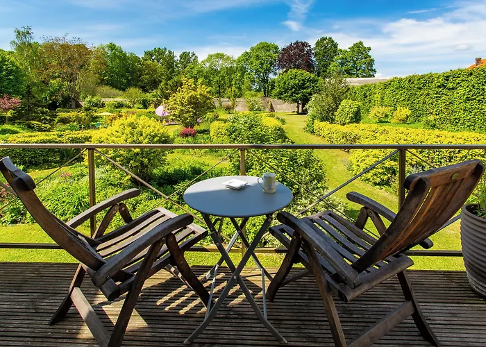 Au Jardin Des Deux Ponts Couette-café 3*